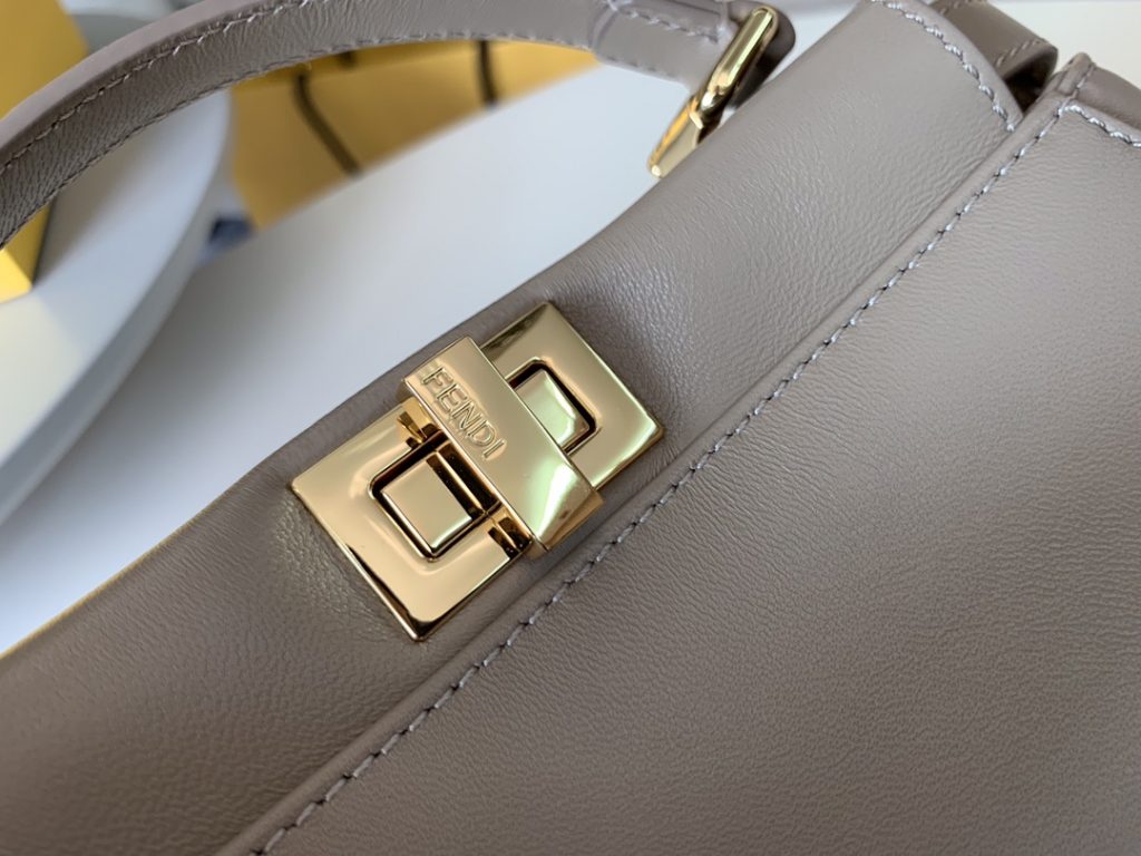 FENDI peekaboo mini  进口水染羊皮 24k金真空电镀  23cm 灰色 6802