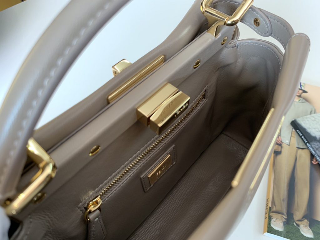 FENDI peekaboo mini  进口水染羊皮 24k金真空电镀  23cm 灰色 6802