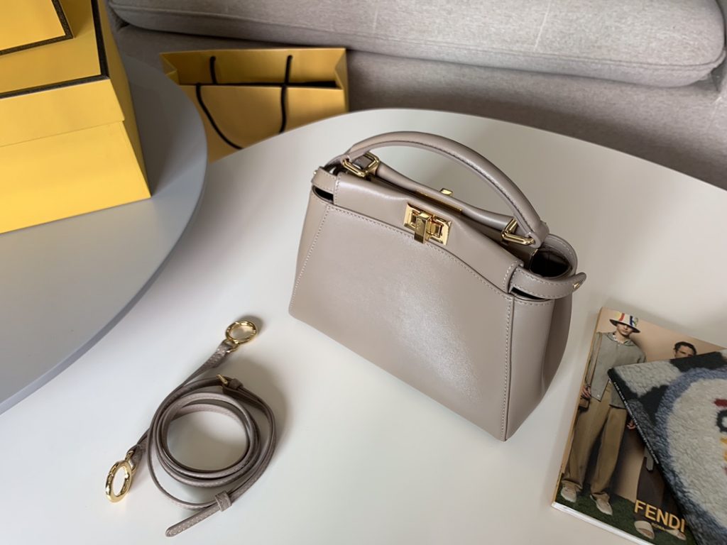 FENDI peekaboo mini  进口水染羊皮 24k金真空电镀  23cm 灰色 6802
