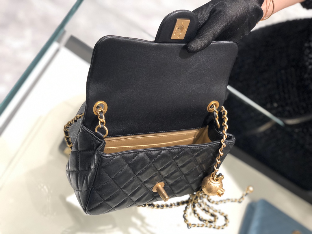 2020～超美金属球方胖子Chanel尺寸13.20.7cm保留经典配上复古五金超好看黑色