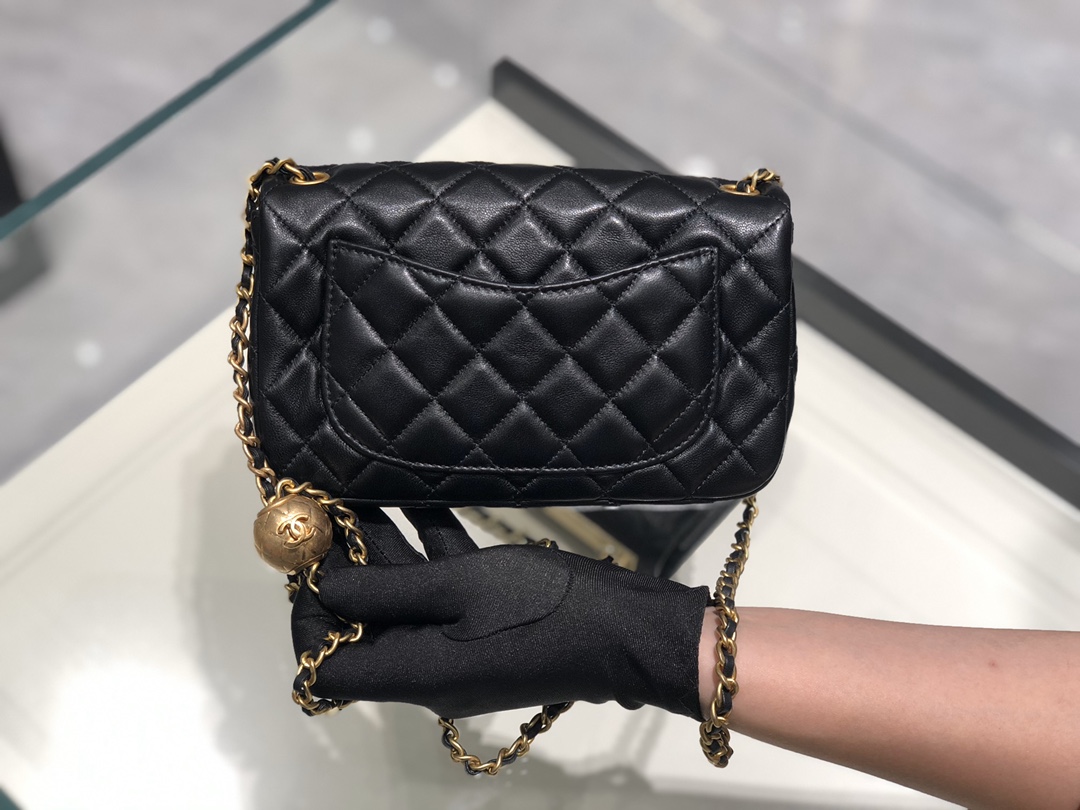 2020～超美金属球方胖子Chanel尺寸13.20.7cm保留经典配上复古五金超好看黑色
