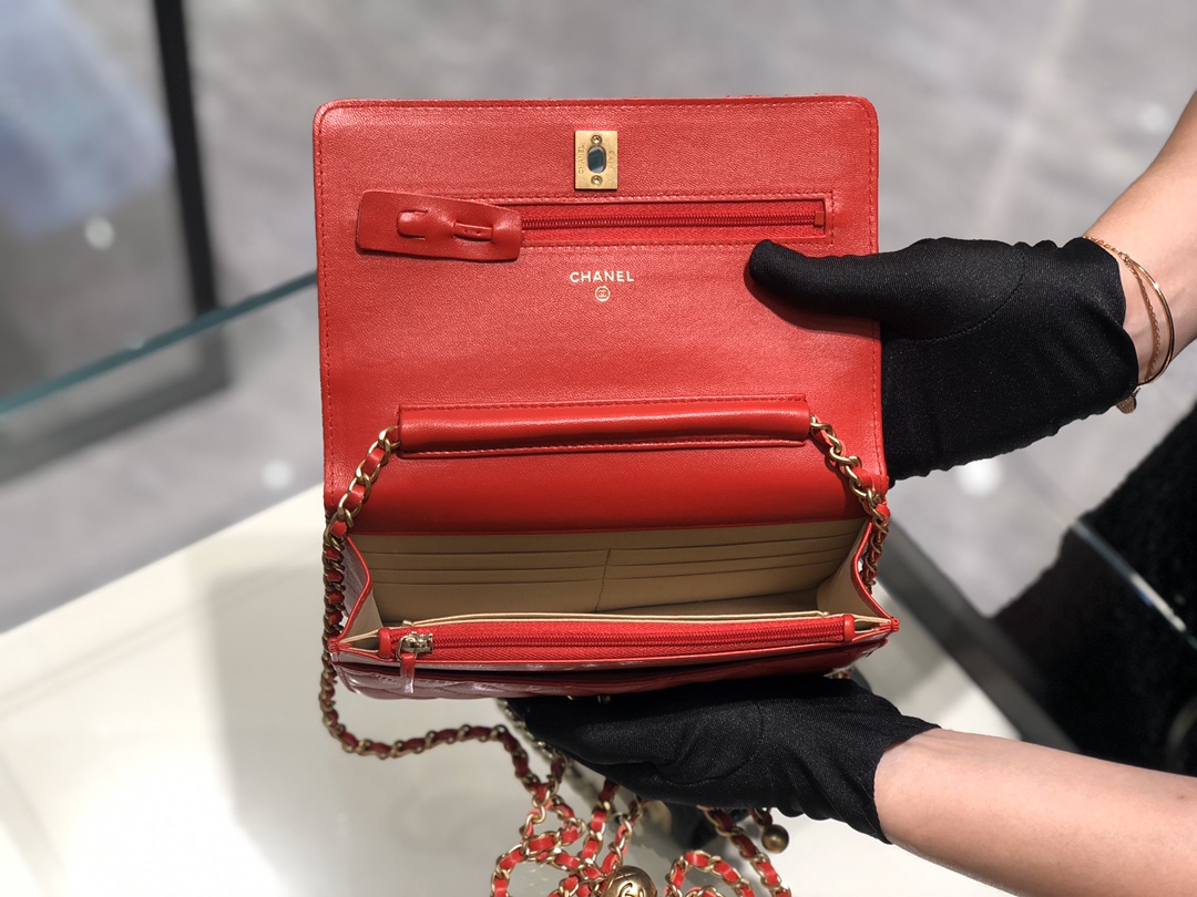 2020～超美金属球发财包Chanel～保留经典～配上复古五金～超好看～红色～19Cm