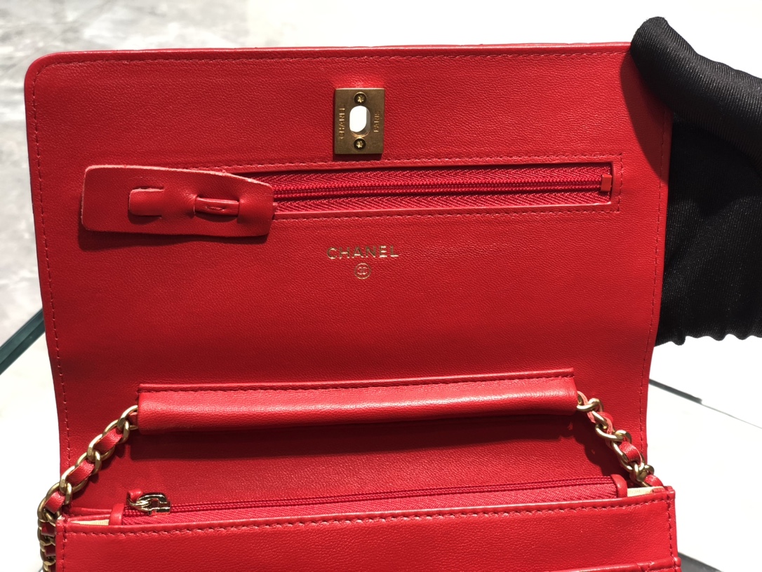 2020～超美金属球发财包Chanel～保留经典～配上复古五金～超好看～红色～19Cm