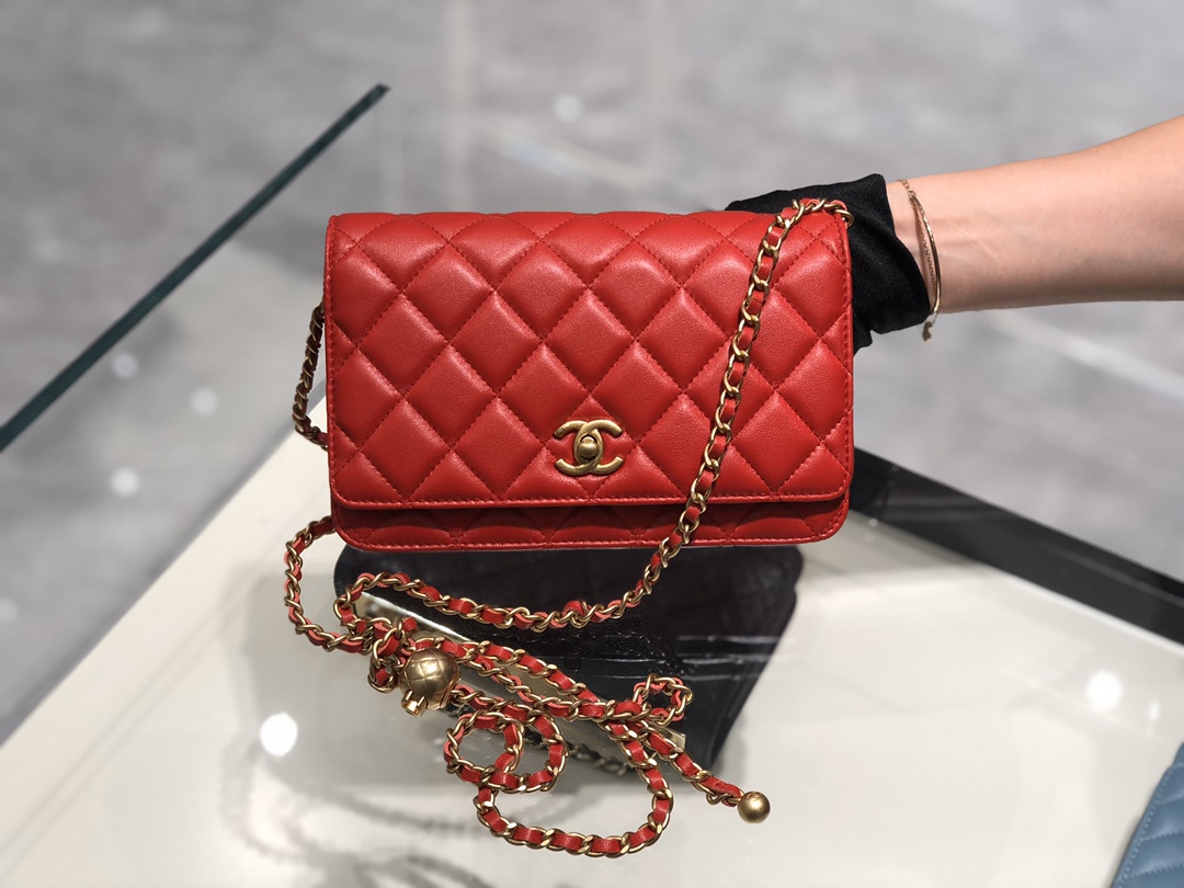 2020～超美金属球发财包Chanel～保留经典～配上复古五金～超好看～红色～19Cm