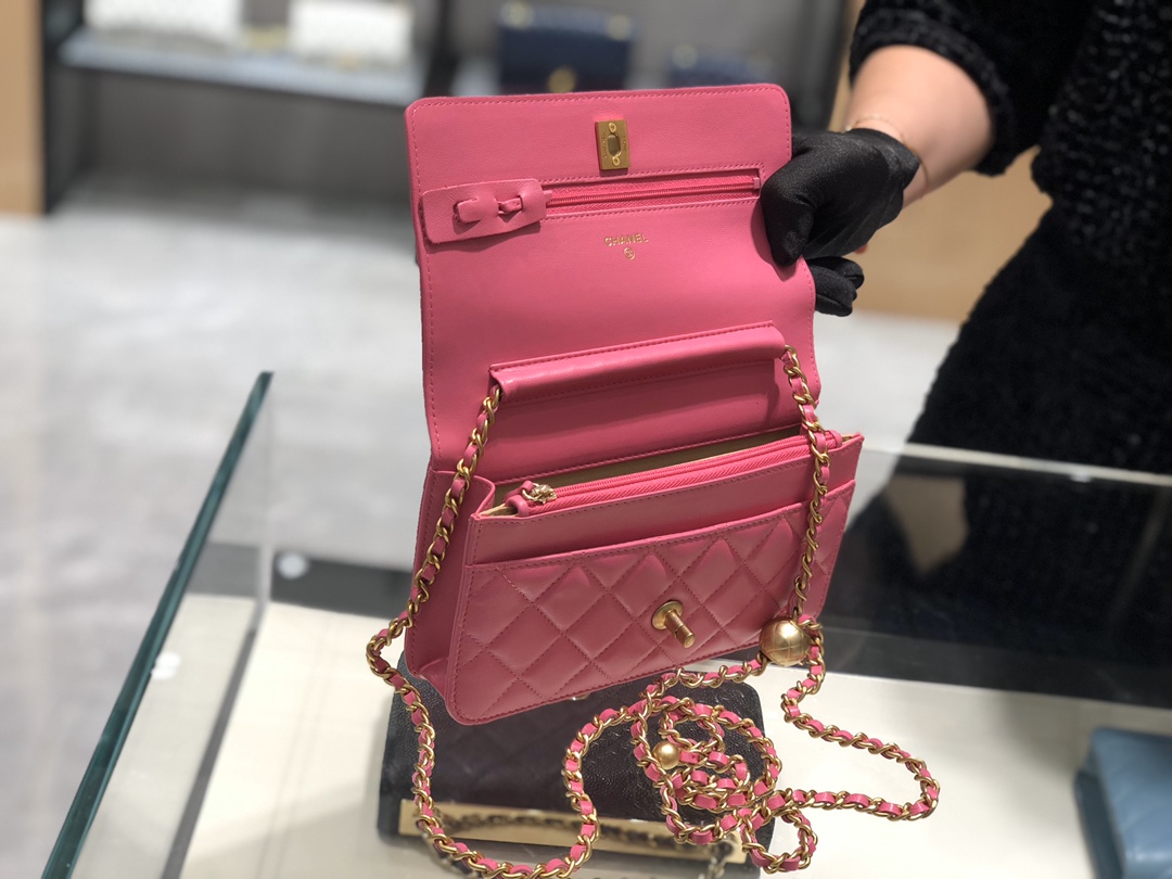 2020～超美金属球发财包Chanel～保留经典～配上复古五金～超好看～枚粉色～19Cm