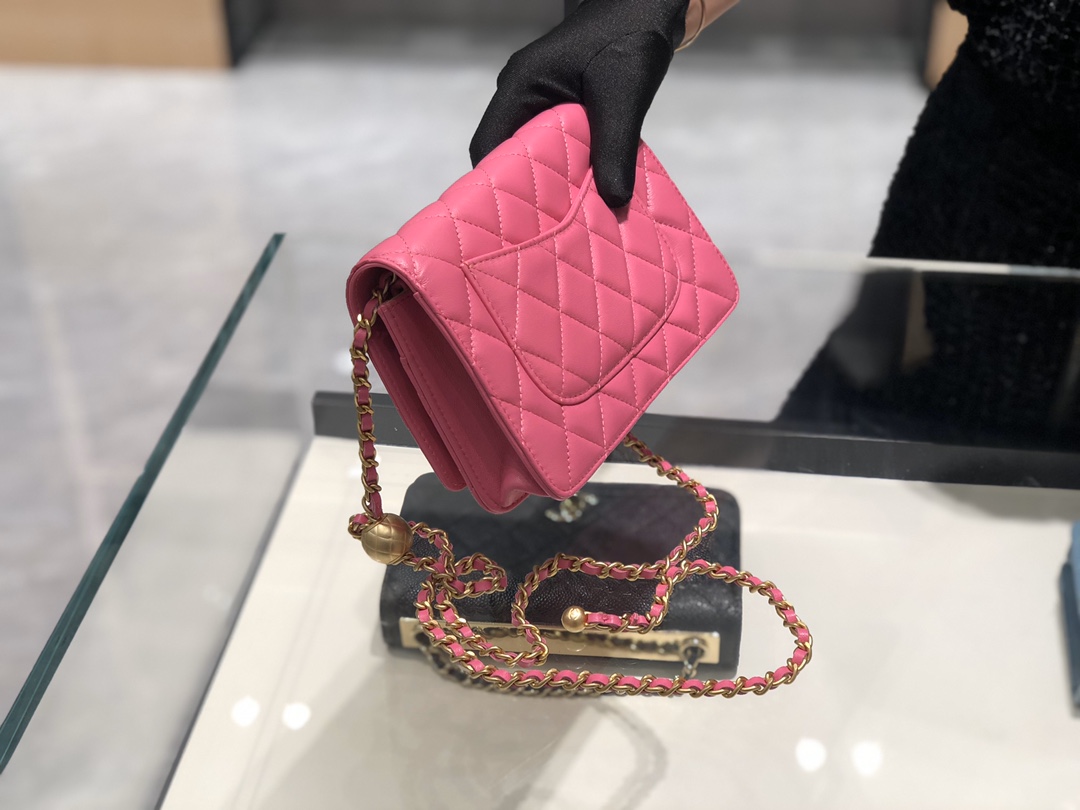 2020～超美金属球发财包Chanel～保留经典～配上复古五金～超好看～枚粉色～19Cm