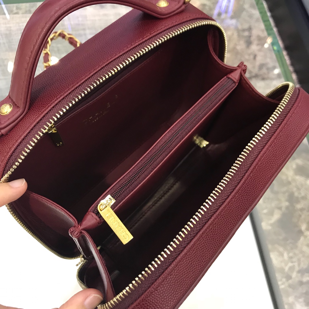 中国香奈儿官网《化妆包》21cm 原厂皮小鱼子酱枣红色～细节图