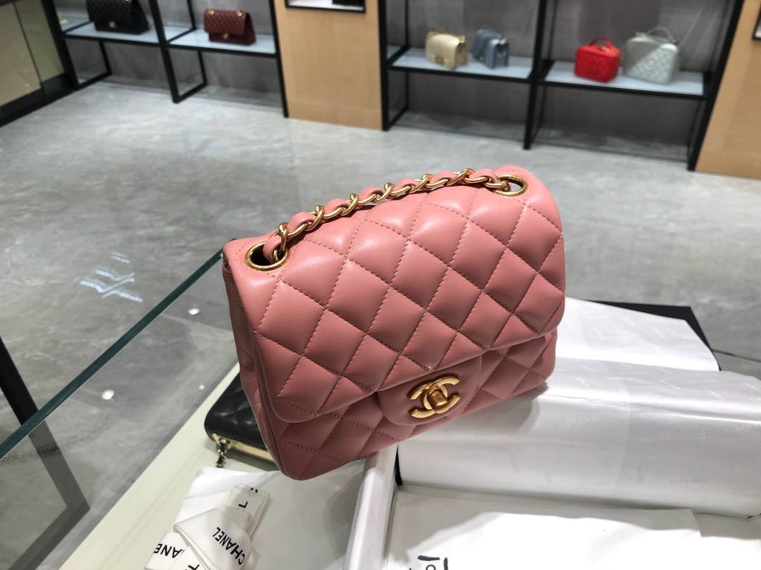 香奈儿香港官网【真品级】原厂《Chanel》CF方胖子～代购版本17cm～原厂小羊皮～细节～樱花粉～砂金扣