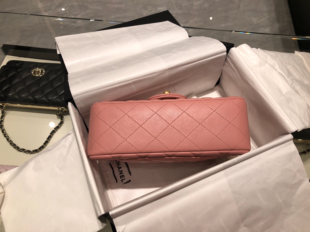 香奈儿香港官网【真品级】原厂《Chanel》CFmini～代购版本20cm～原厂小羊皮～樱花粉～砂金扣