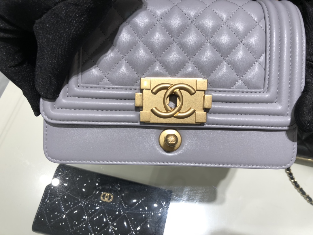 Chanel香奈儿女包 小号Leboy 法国原厂小羊皮 经典菱格20cm 现货 高级灰 金扣
