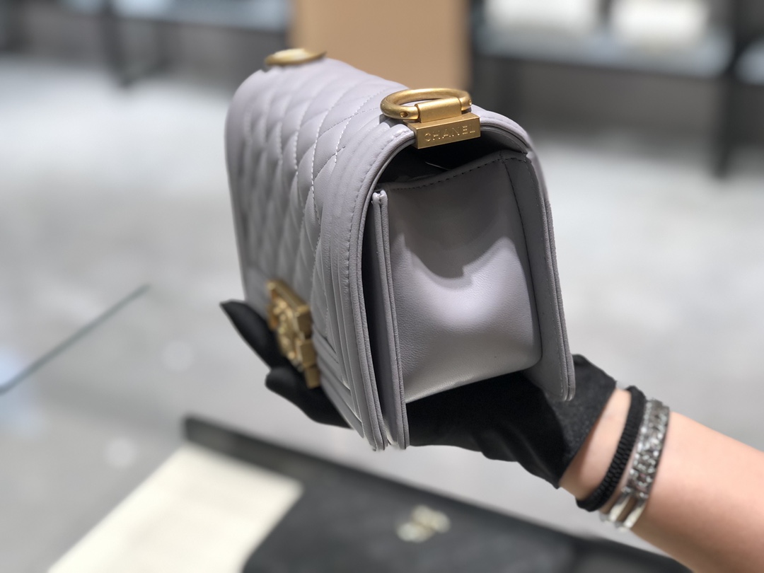 Chanel香奈儿女包 小号Leboy 法国原厂小羊皮 经典菱格20cm 现货 高级灰 金扣